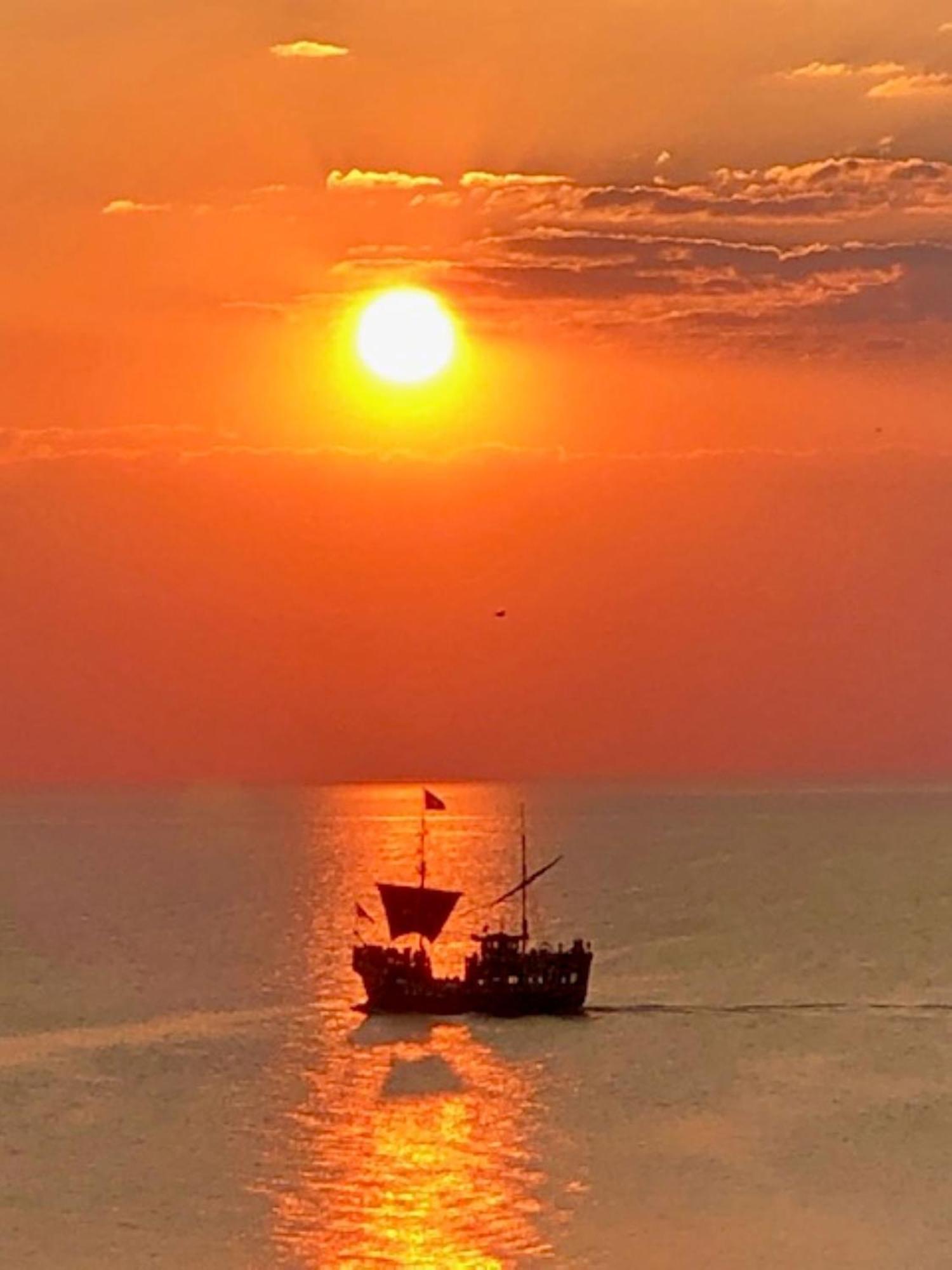 Apartament Seaside - Komfort Z Widokiem Na Morze I Garażem